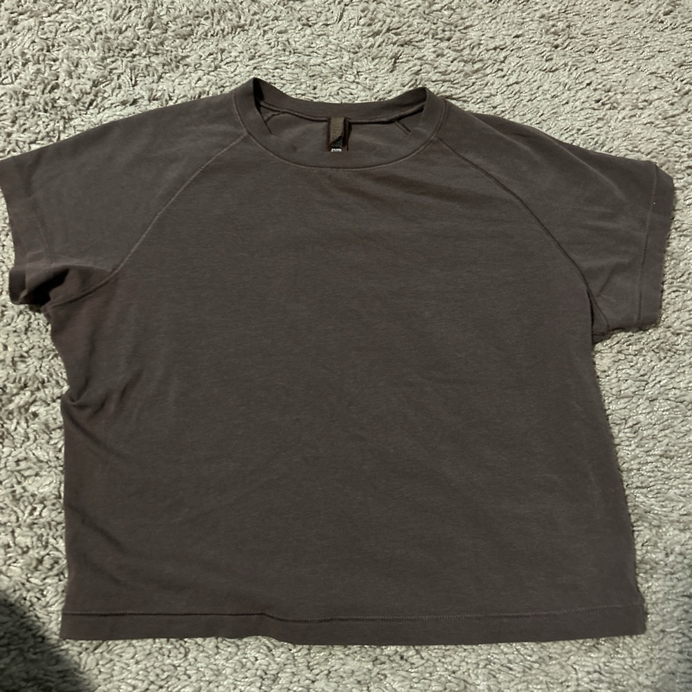 SKIMS Dark Brown Short Sleeve Tee Cropped